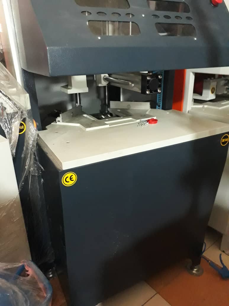 WhatsApp Image 2020-11-30 at 12.11.19 PM پلیسه گیر سه تیغ